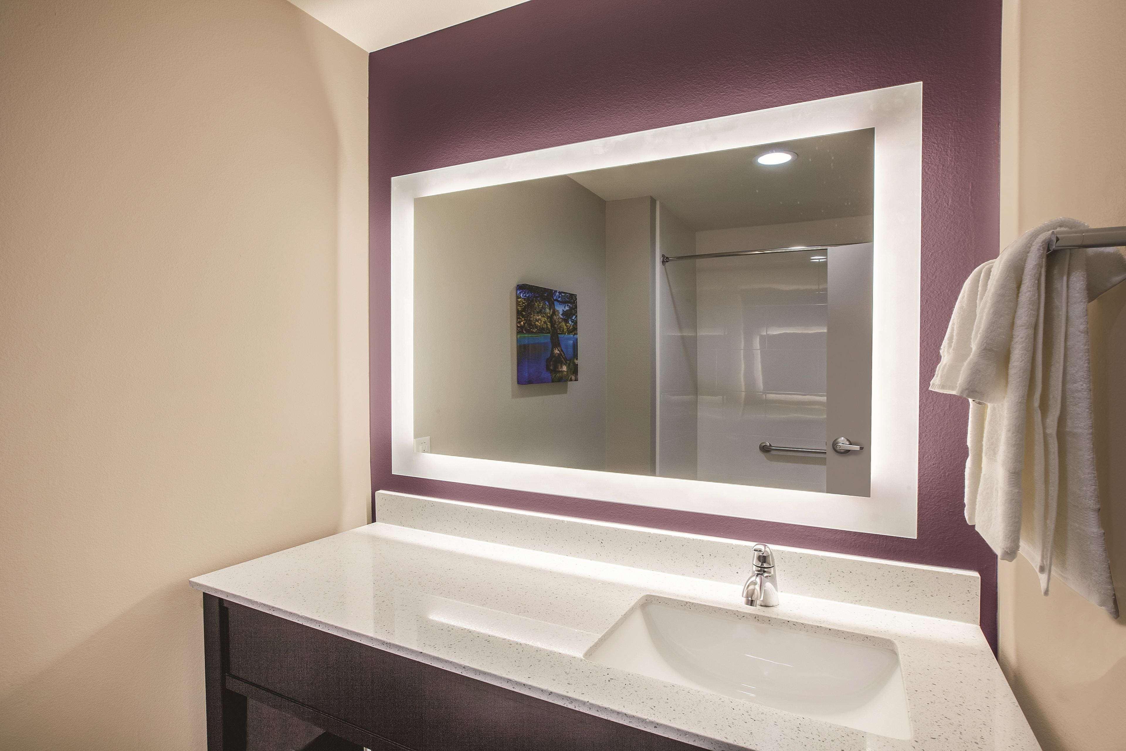 La Quinta By Wyndham Dallas Northeast-Arboretum Гарланд Екстериор снимка