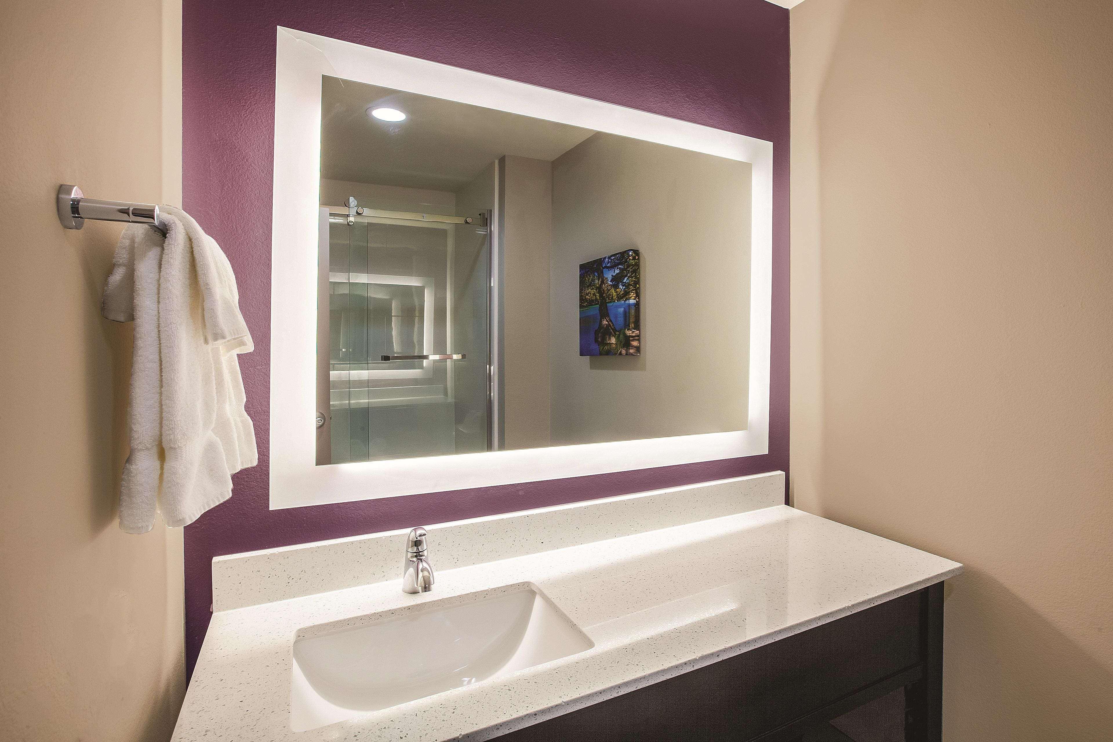 La Quinta By Wyndham Dallas Northeast-Arboretum Гарланд Екстериор снимка
