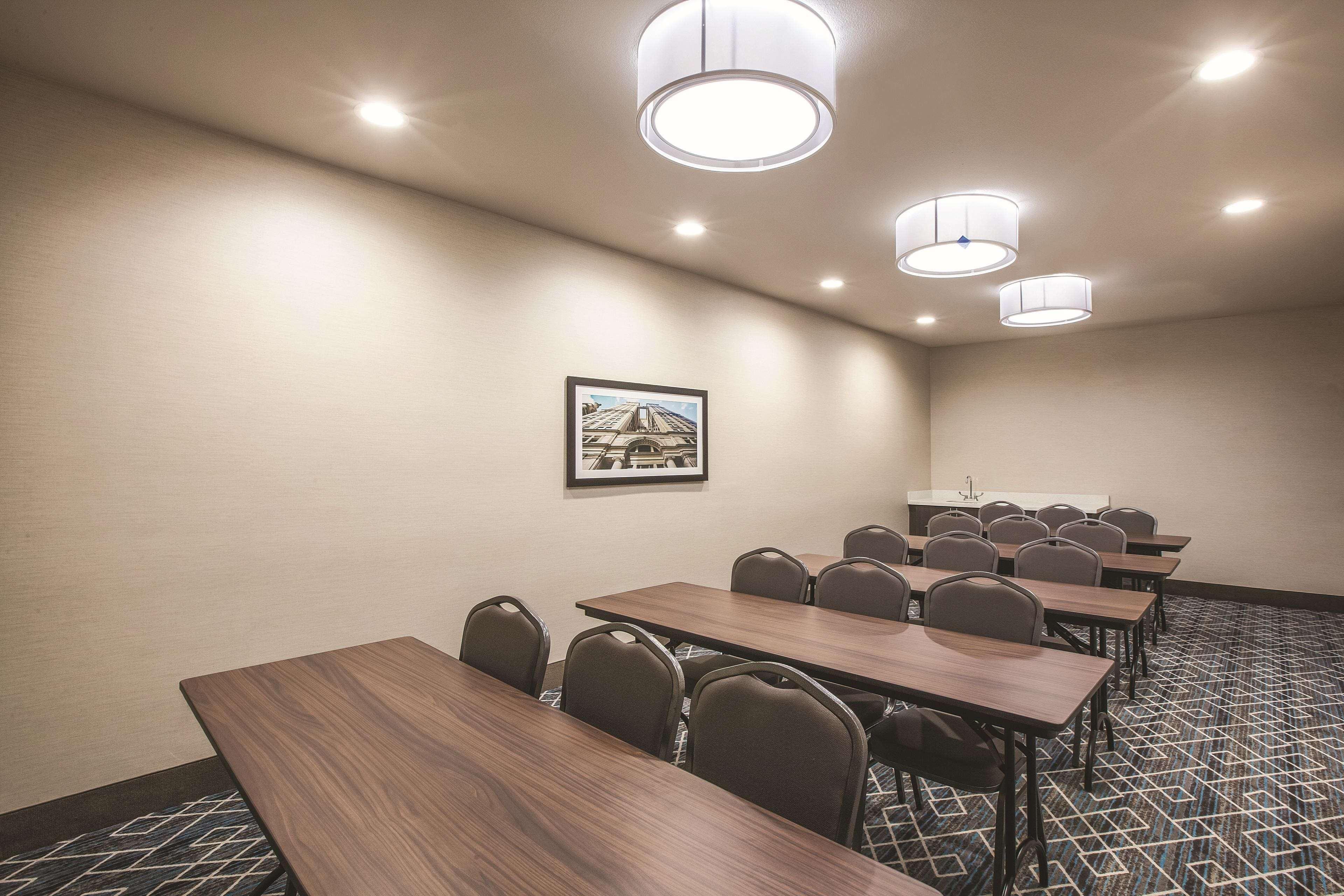 La Quinta By Wyndham Dallas Northeast-Arboretum Гарланд Екстериор снимка